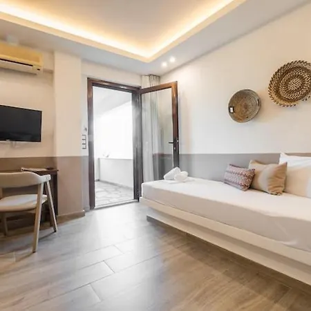 Apartamento In With A Shared Swimming Pool
